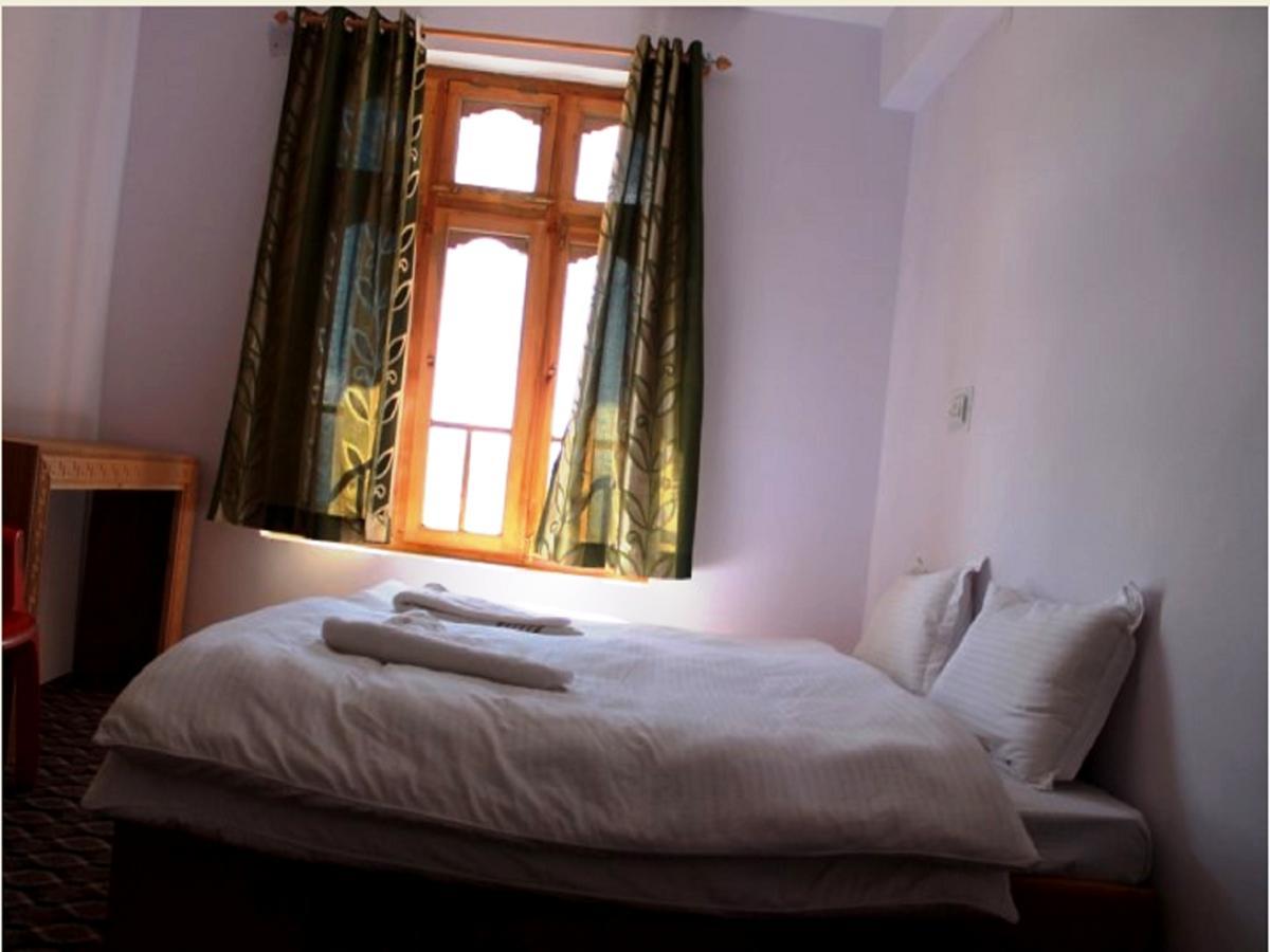 Tsomoriri Hotel Lake View Karzok Bagian luar foto