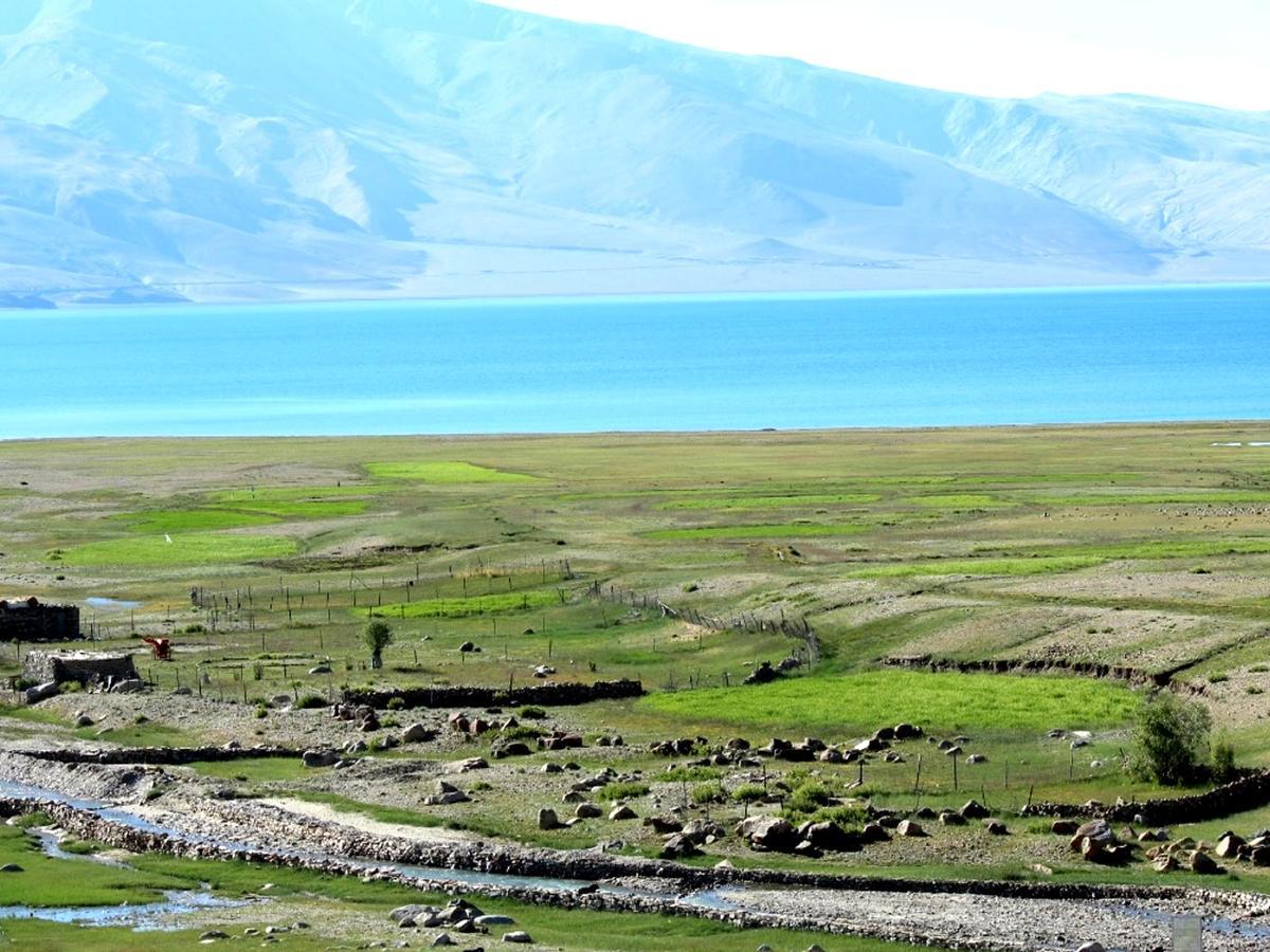 Tsomoriri Hotel Lake View Karzok Bagian luar foto