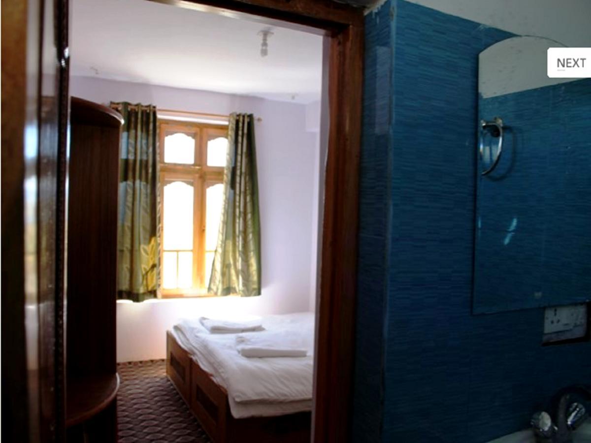 Tsomoriri Hotel Lake View Karzok Bagian luar foto