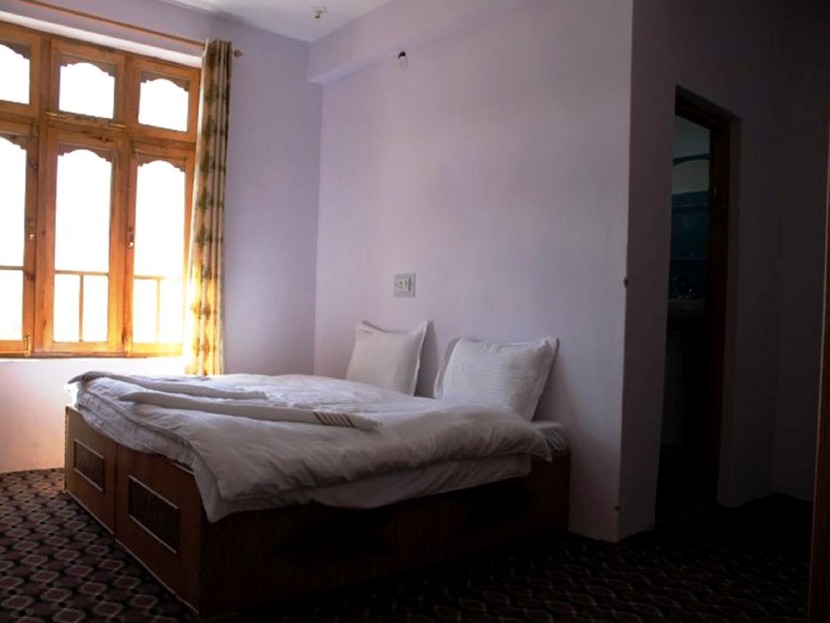 Tsomoriri Hotel Lake View Karzok Bagian luar foto
